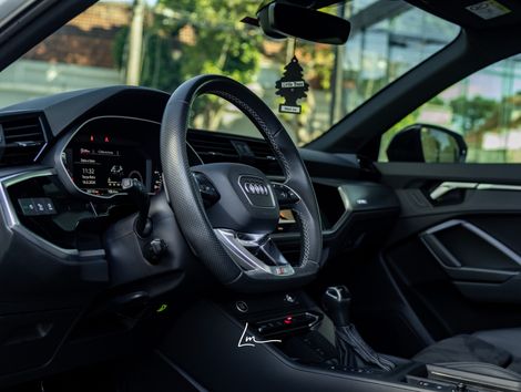 Audi Q3 Sportb. 2.0 TFSI Anniv. Edit. Quattro