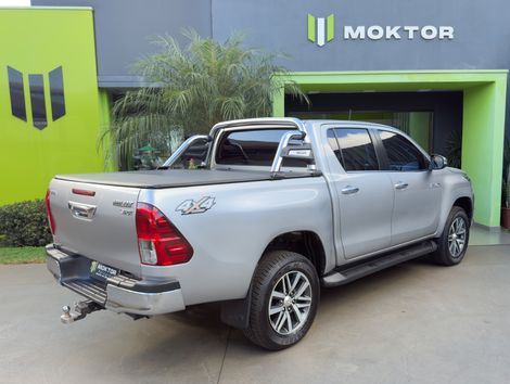 Toyota Hilux CD SRX 4x4 2.8 TDI 16V Diesel Aut.