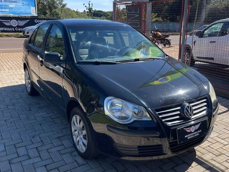 VolksWagen Polo Sedan 1.6 Mi Total Flex 8V 4p