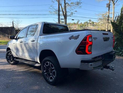 Toyota Hilux CD SRX 4x4 2.8 TDI 16V Diesel Aut.