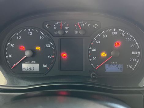 VolksWagen Polo SPORTLINE 1.6 Mi Total Flex 8V 5p