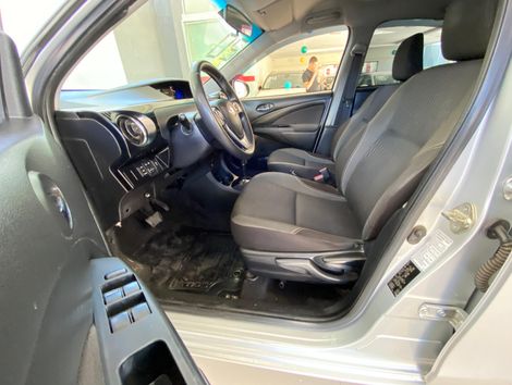 Toyota ETIOS X Plus Sedan 1.5 Flex 16V 4p Aut.