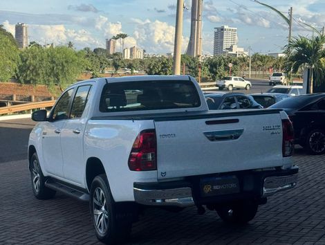 Toyota Hilux CD SRV 4x2 2.7 Flex 16V Aut.