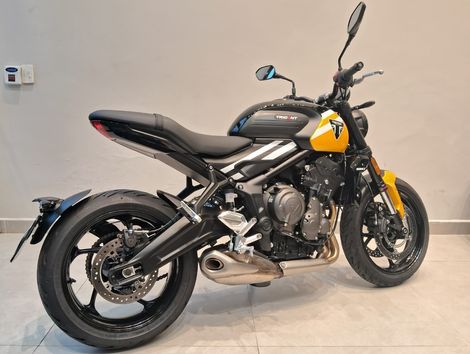 TRIUMPH TRIDENT 660