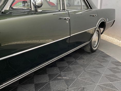 Dodge Sedan 4 portas