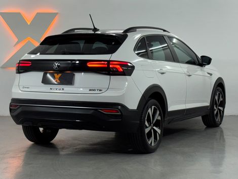 VolksWagen Nivus Highline 1.0 200 TSI Flex Aut.