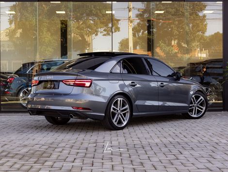 Audi A3 Sed.Perf. Black 2.0 TFSI S-tr. (Hib.)