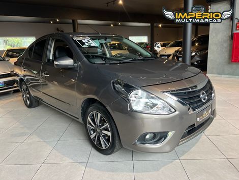 Nissan VERSA SL 1.6 16V FlexStart 4p Aut.