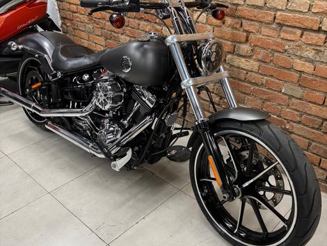 Harley SOFTAIL BREAKOUT FXSB
