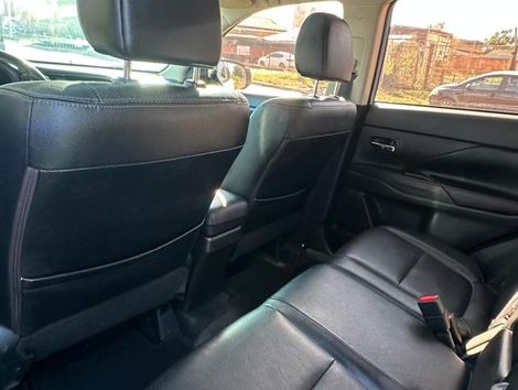 Mitsubishi OUTLANDER 2.0 16V 160cv Aut.