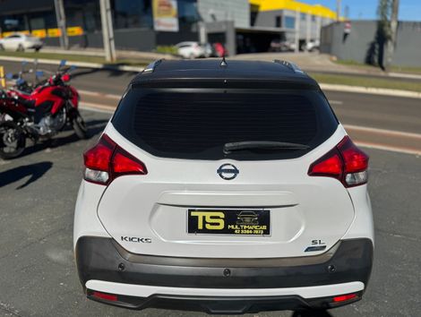 Nissan KICKS SL 1.6 16V FlexStar 5p Aut.