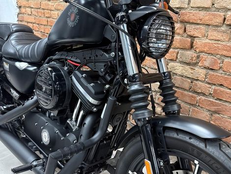 Harley XL 883N IRON