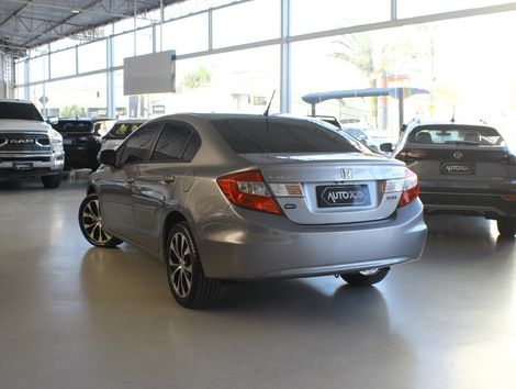 Honda Civic Sedan LXR 2.0 Flexone 16V Aut. 4p