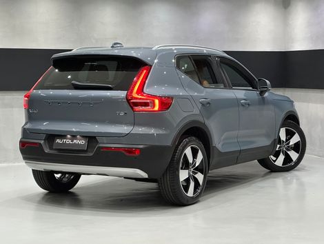 Volvo XC 40 T-5 MOMENTUM 2.0 252cv AWD