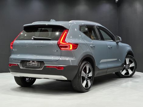 Volvo XC 40 T-5 MOMENTUM 2.0 252cv AWD