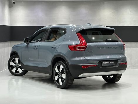 Volvo XC 40 T-5 MOMENTUM 2.0 252cv AWD