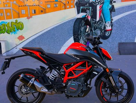 KTM DUKE 390