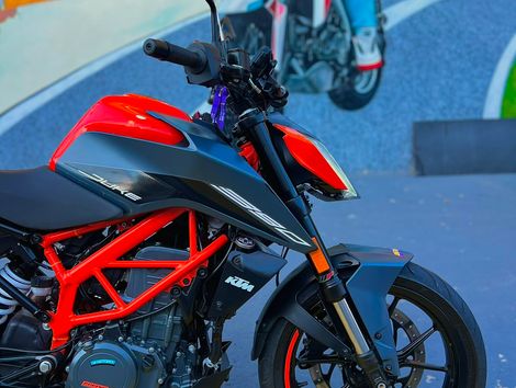KTM DUKE 390