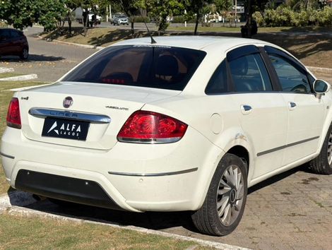 Fiat LINEA ESSENCE 1.8 Flex 16V 4p