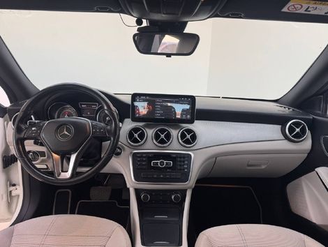 Mercedes CLA-200 First Edition 1.6 TB 16V  Aut.