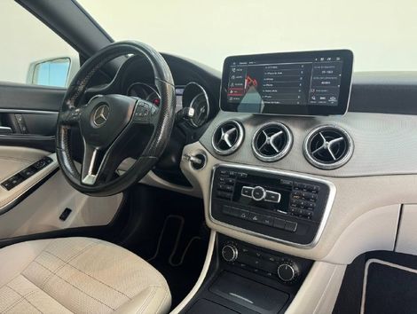Mercedes CLA-200 First Edition 1.6 TB 16V  Aut.