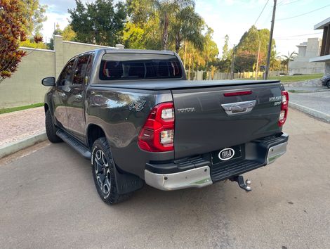 Toyota Hilux CD SRX 4x4 2.8 TDI 16V Diesel Aut.