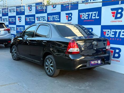 Toyota ETIOS PLATINUM 1.5 Flex 16V 4p Aut.