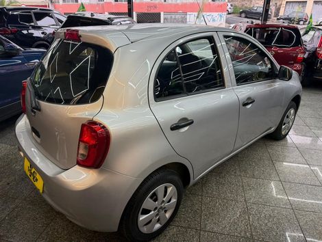 Nissan MARCH S 1.0 12V Flex 5p