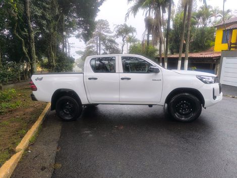 Toyota Hilux CD 4x4 2.8 Diesel Mec.