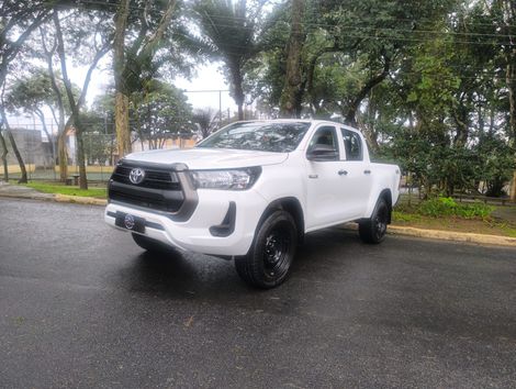 Toyota Hilux CD 4x4 2.8 Diesel Mec.