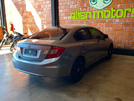 Honda Civic Sedan LXS 1.8/1.8 Flex 16V Aut. 4p