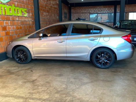 Honda Civic Sedan LXS 1.8/1.8 Flex 16V Aut. 4p