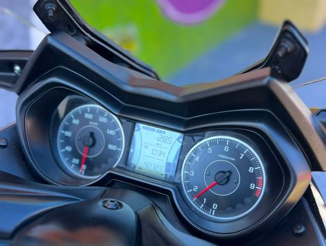 YAMAHA XMAX 250 ABS