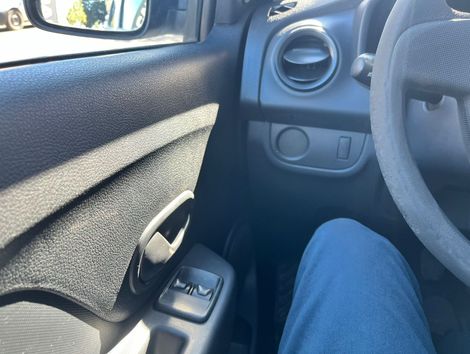 Renault SANDERO Authentique Flex 1.0 12V 5p