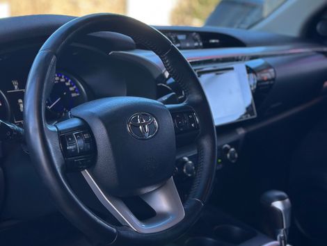 Toyota Hilux CD SRX 4x4 2.8 TDI 16V Diesel Aut.