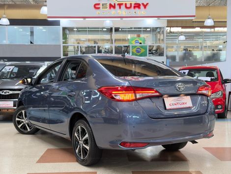Toyota YARIS XLS Connect Sed. 1.5 Flex 16V Aut.