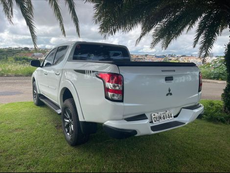 Mitsubishi L200 Sport HPE 2.5 4x4 CD DTI Dies. Aut.
