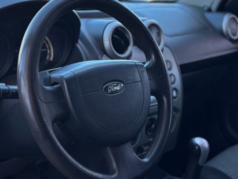 Ford Fiesta Sedan 1.0 8V Flex 4p