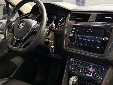 VolksWagen TIGUAN Allspac Comf 250 TSI 1.4 Flex