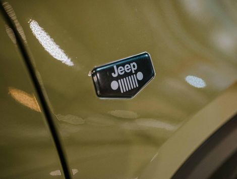 Jeep Renegade Longitude 1.8 4x2 Flex 16V Aut.