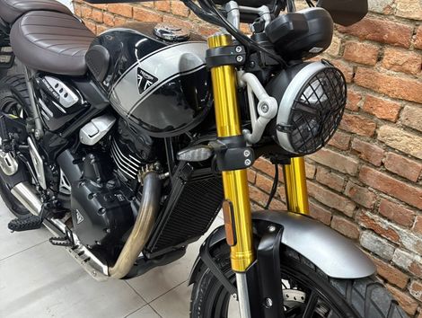 TRIUMPH SCRAMBLER 400 X
