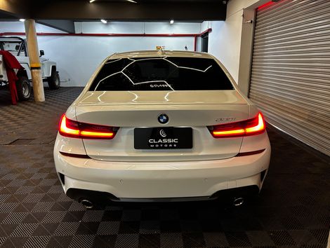 BMW 330i Sport 2.0 TB 16V 4p