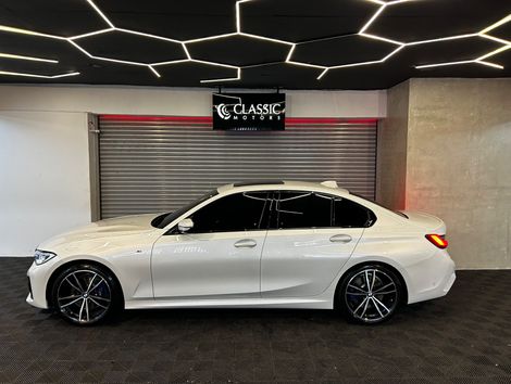 BMW 330i Sport 2.0 TB 16V 4p