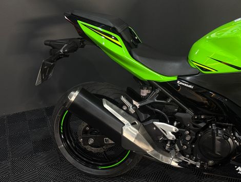KAWASAKI NINJA 400