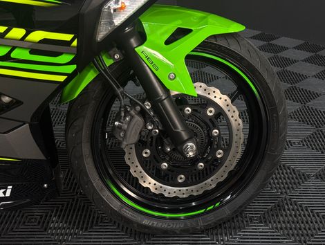 KAWASAKI NINJA 400