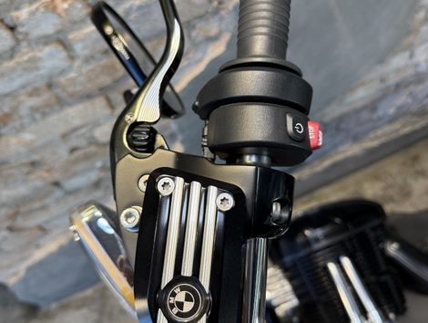 BMW R 18