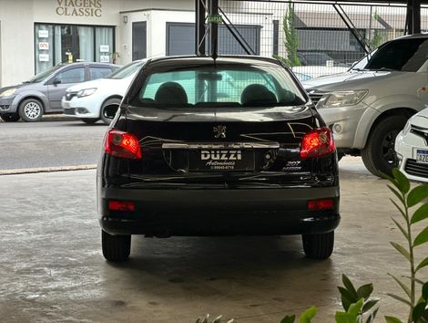 Peugeot 207 Sedan Passion XR 1.4 Flex 8V 4p