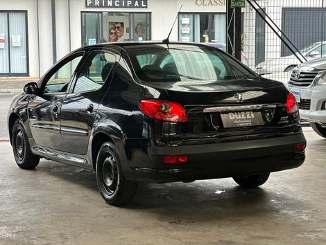 Peugeot 207 Sedan Passion XR 1.4 Flex 8V 4p