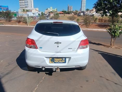Chevrolet ONIX HATCH Joy 1.0 8V Flex 5p Mec.
