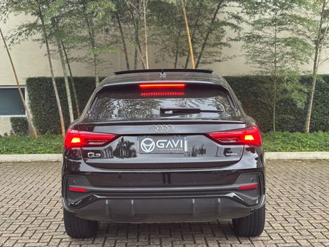 Audi Q3 SPB Perf. Black 2.0 TFSI Tipt. Quat.